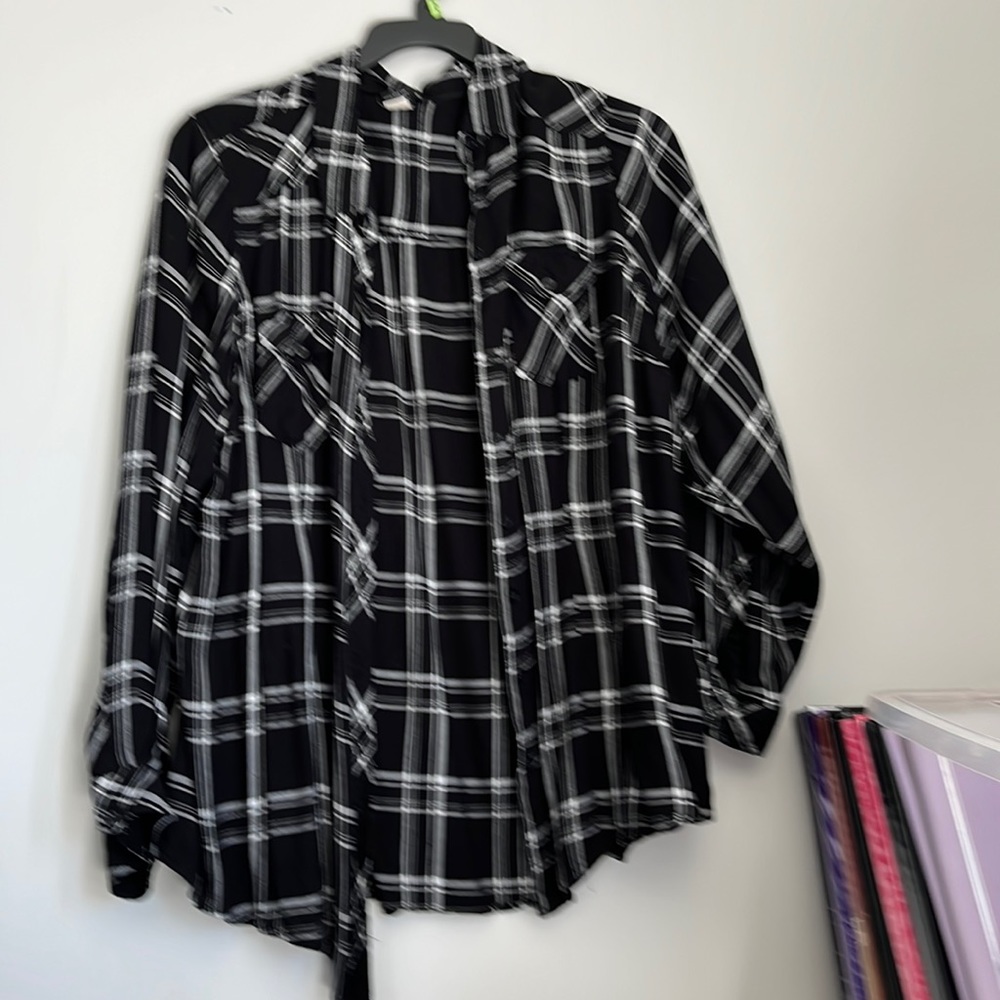 Torrid 3 Black and White Checkered shirt